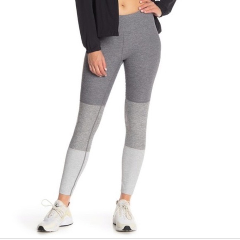 Outdoor Voices warm-up leggings